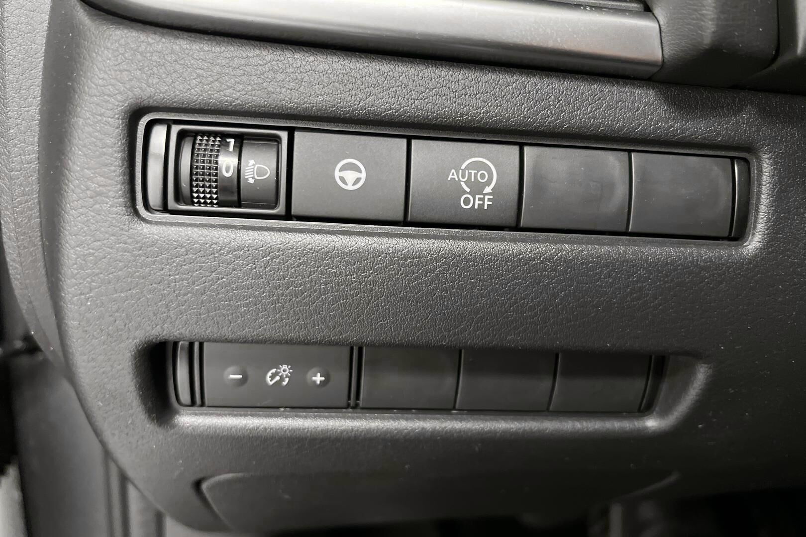 Nissan Qashqai iso kuva 15