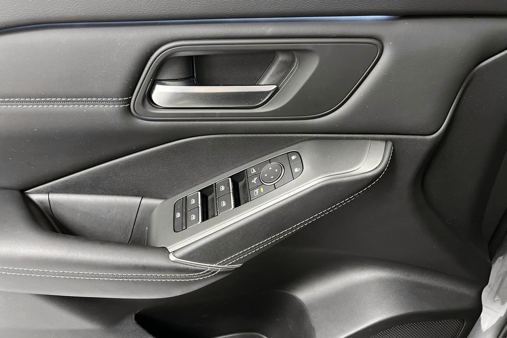 Nissan Qashqai iso kuva 20