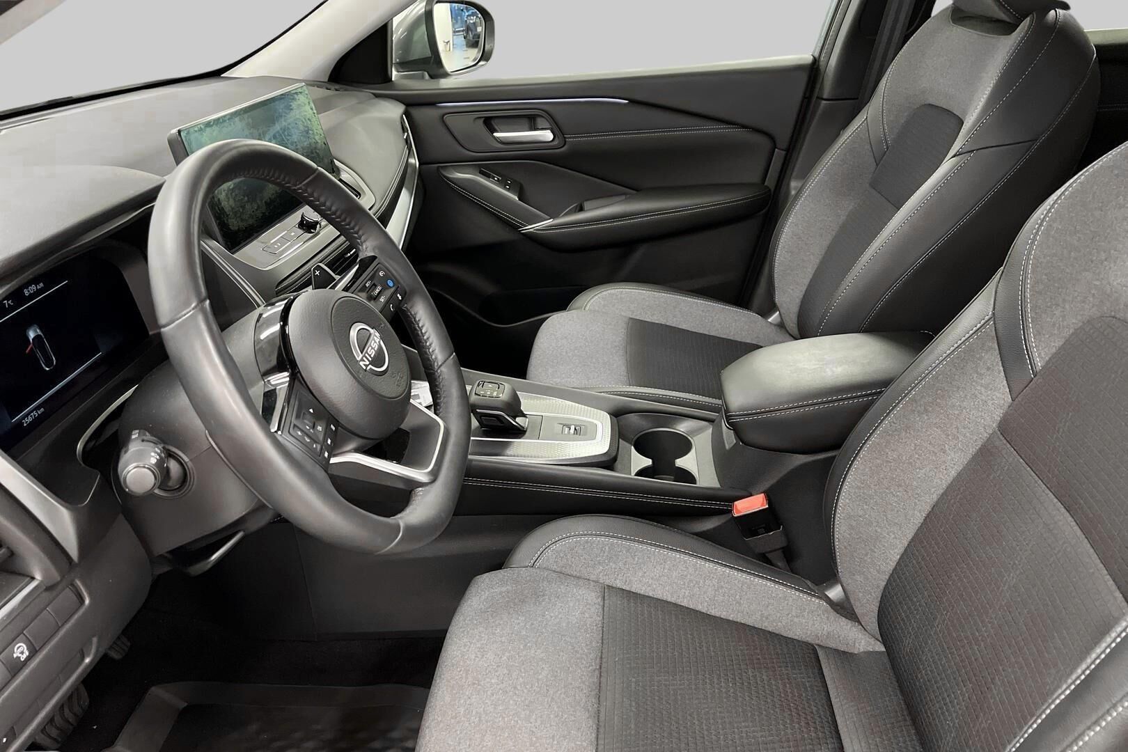 Nissan Qashqai iso kuva 8