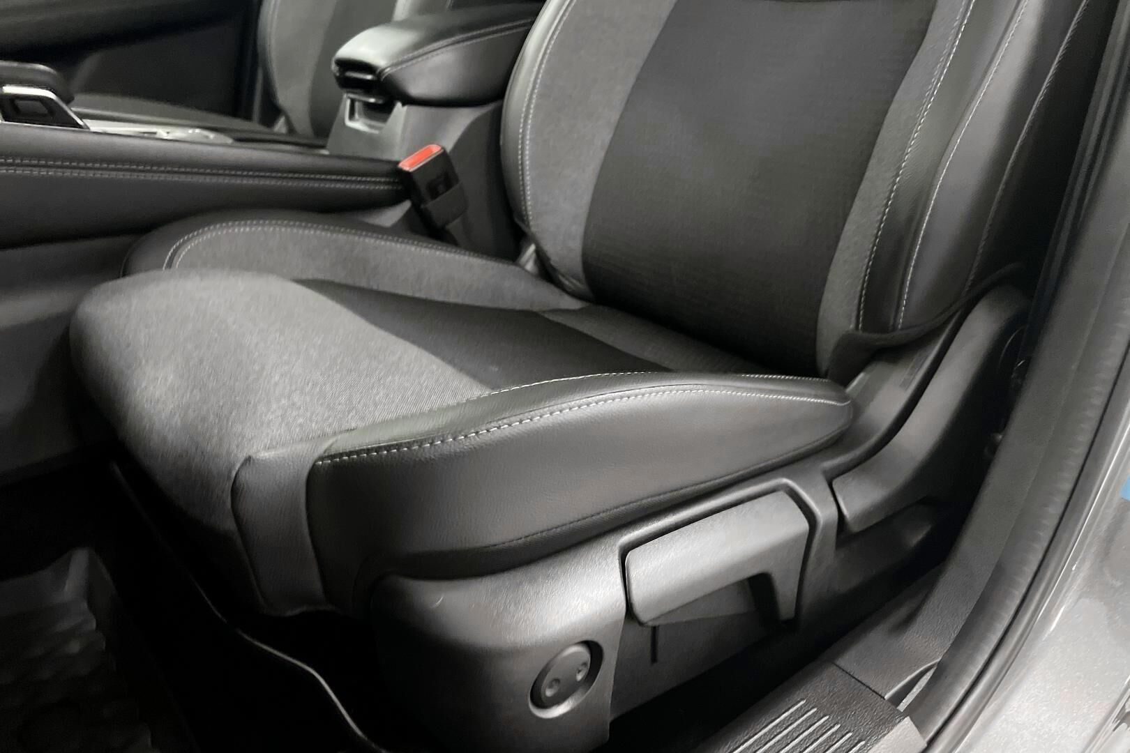 Nissan Qashqai iso kuva 14