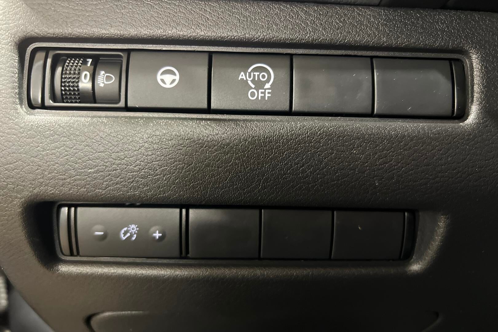 Nissan Qashqai iso kuva 7