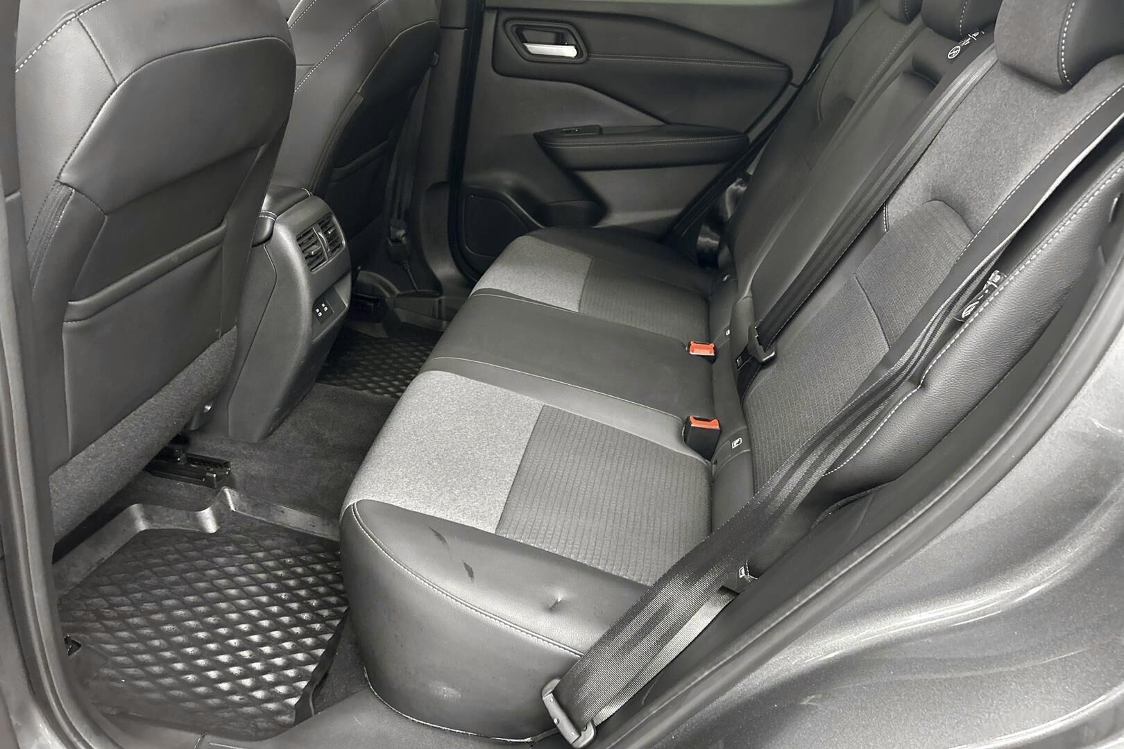 Nissan Qashqai iso kuva 7