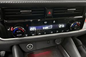 Nissan Qashqai esikatselu 13