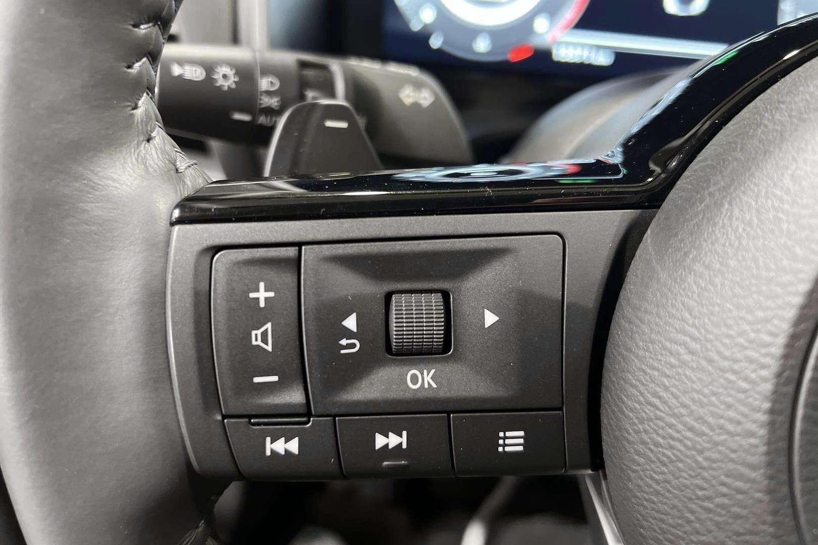 Nissan Qashqai iso kuva 15