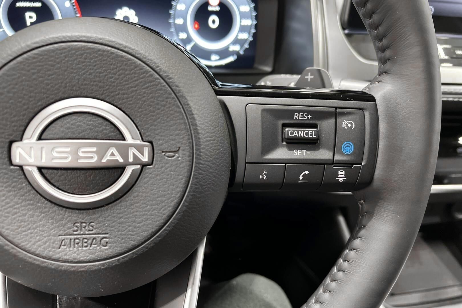 Nissan Qashqai iso kuva 17