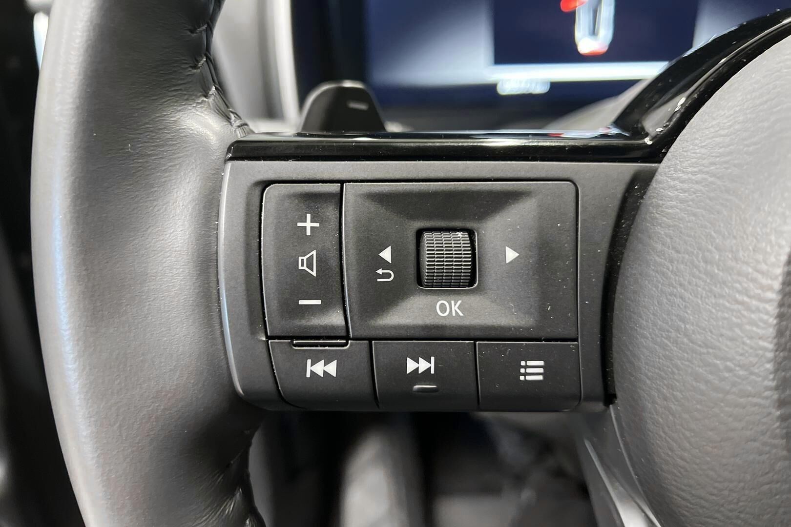 Nissan Qashqai iso kuva 16