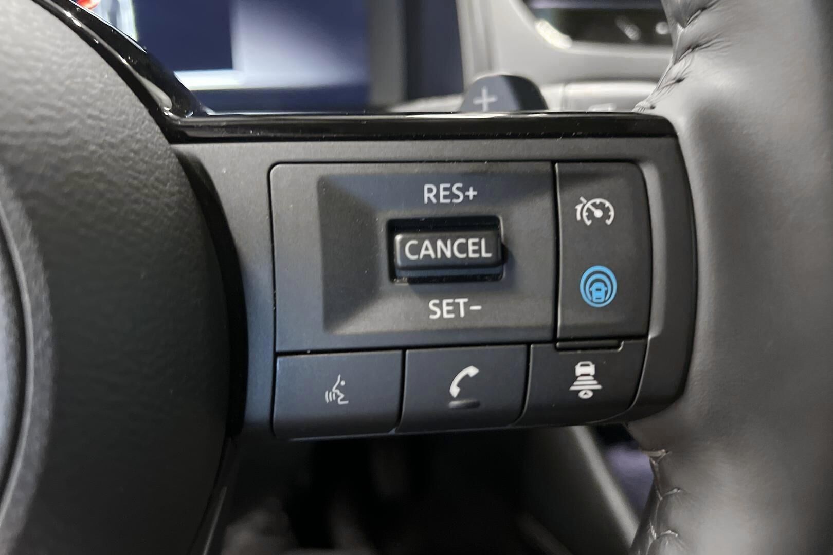 Nissan Qashqai iso kuva 16