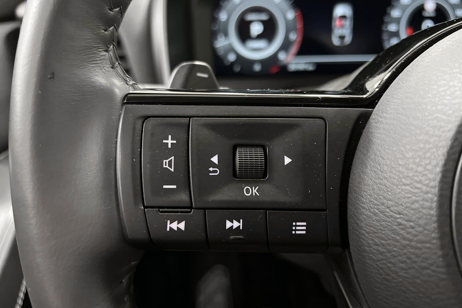 Nissan Qashqai iso kuva 9