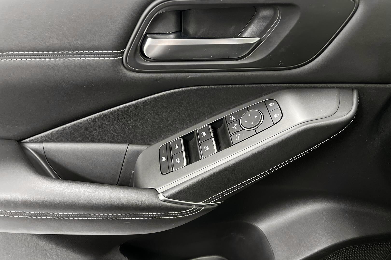 Nissan Qashqai iso kuva 12