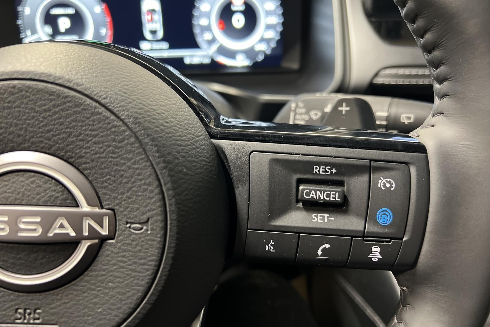 Nissan Qashqai iso kuva 17