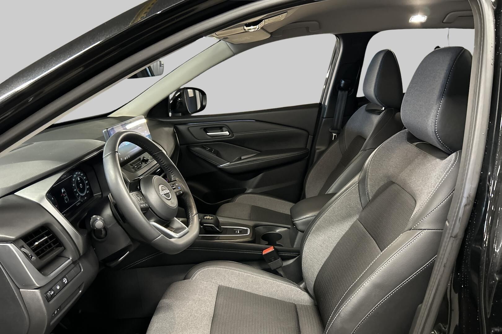 Nissan Qashqai iso kuva 7