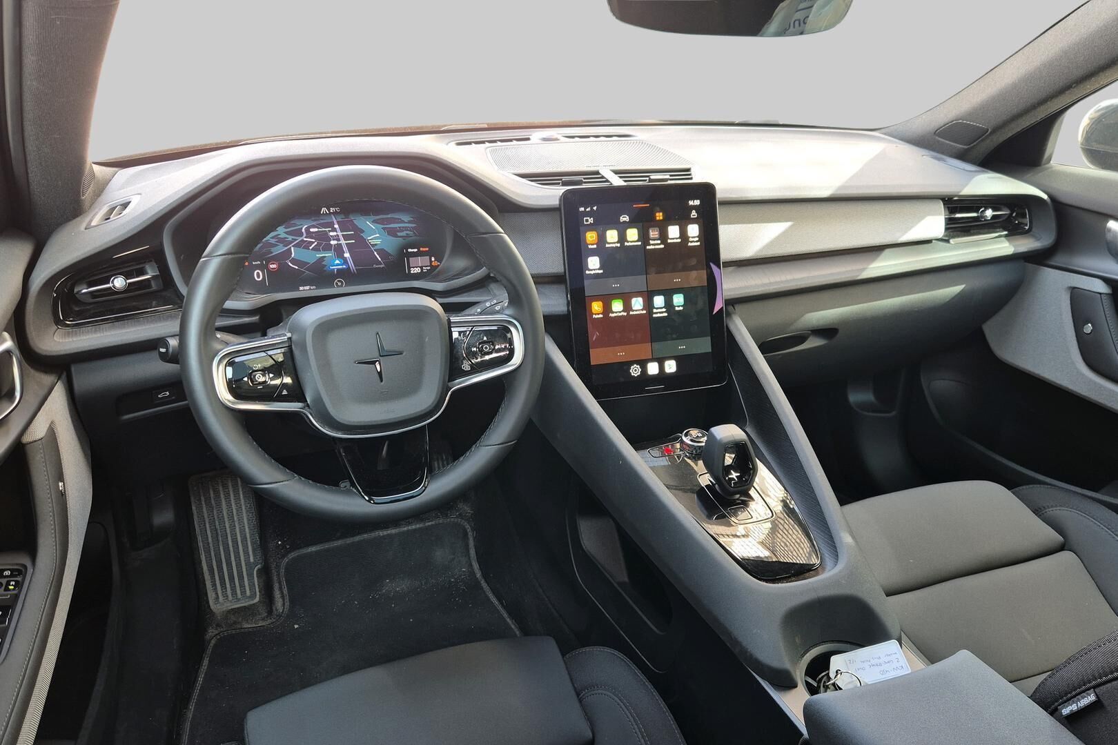 Polestar 2 iso kuva 2