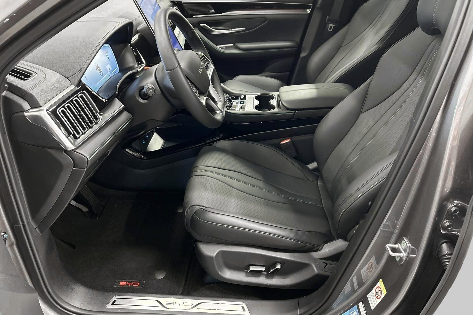 BYD Seal U iso kuva 8