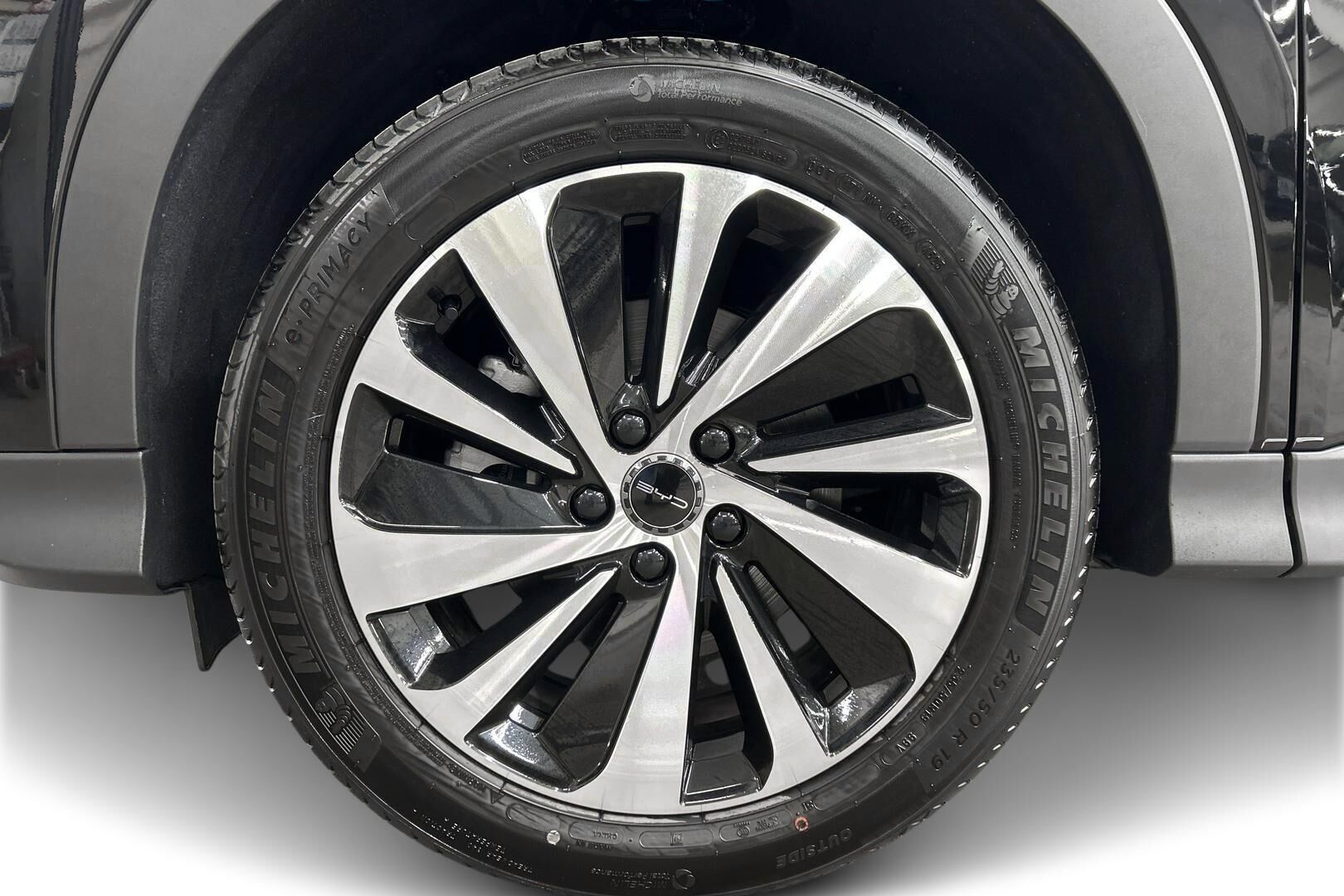 BYD Seal U iso kuva 12