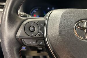 Toyota RAV4 Plug-in esikatselu 17