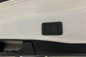 Toyota RAV4 Plug-in esikatselu 21