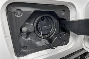 Toyota RAV4 Plug-in esikatselu 22