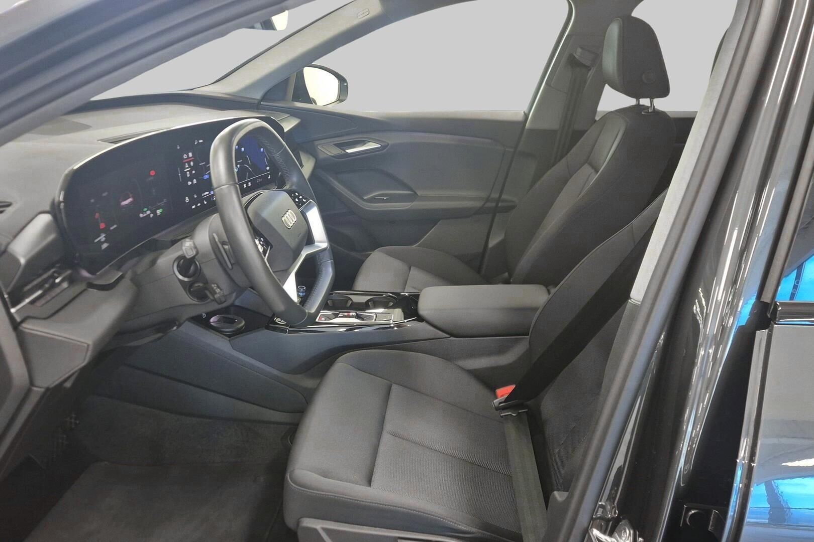 Audi Q6 e-tron iso kuva 14