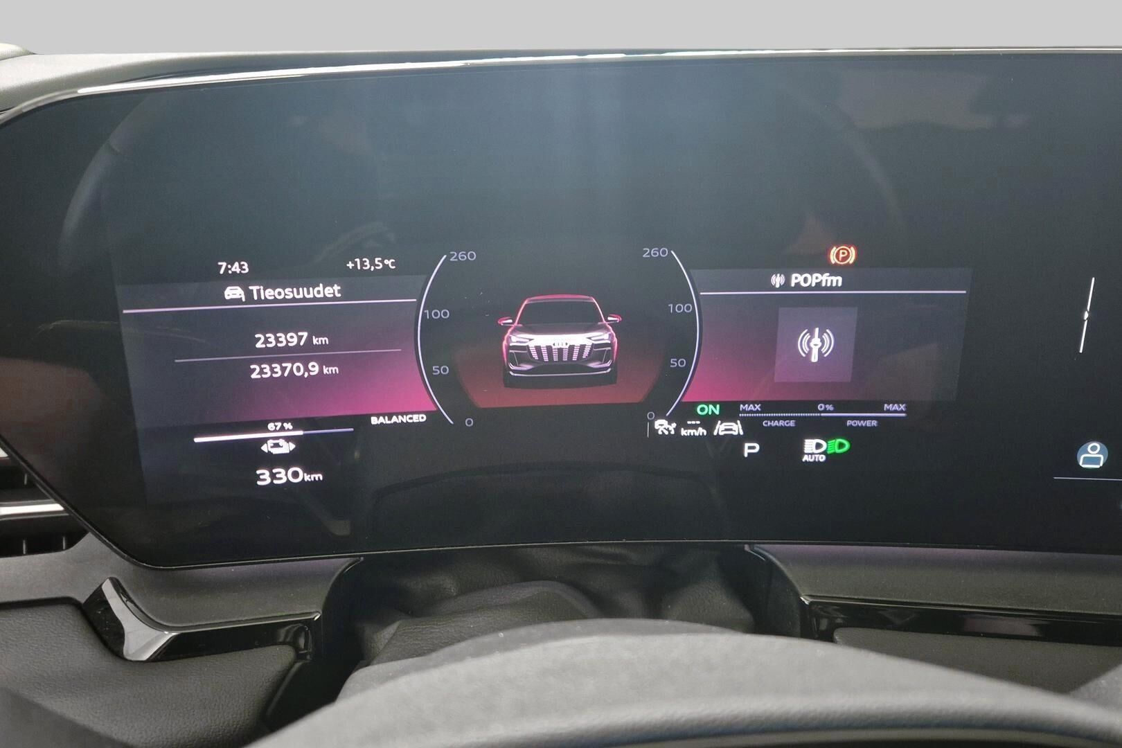 Audi Q6 e-tron iso kuva 6