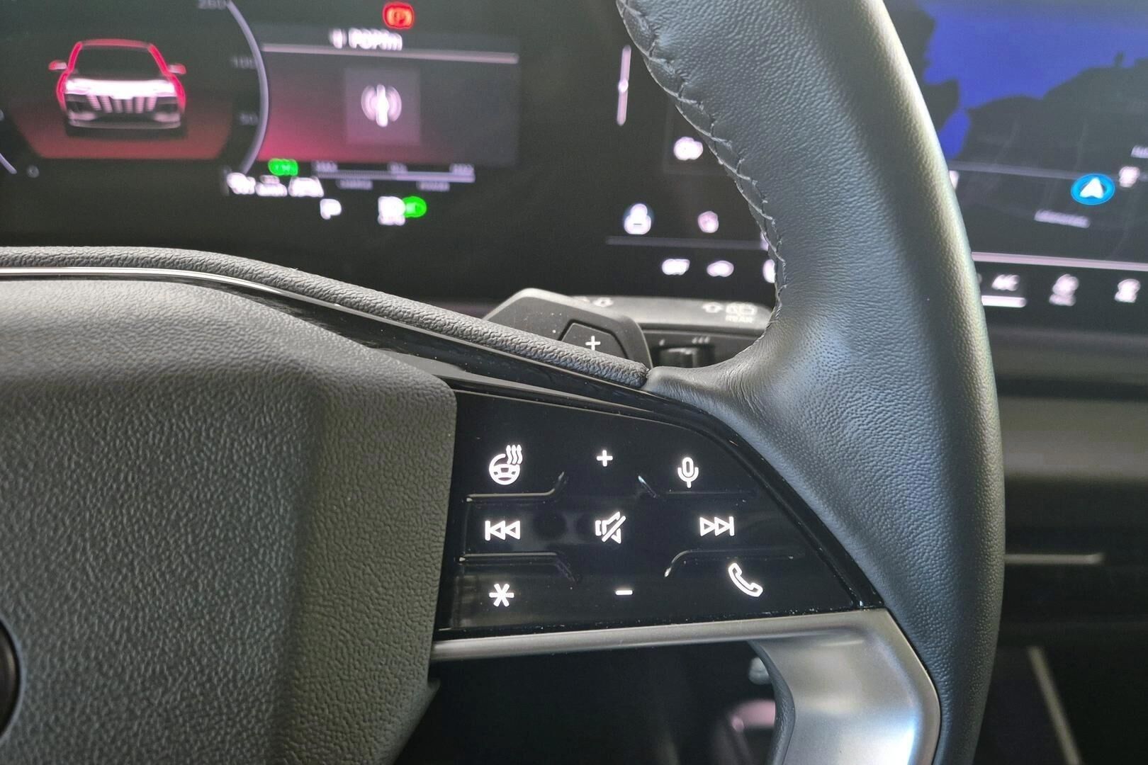 Audi Q6 e-tron iso kuva 18