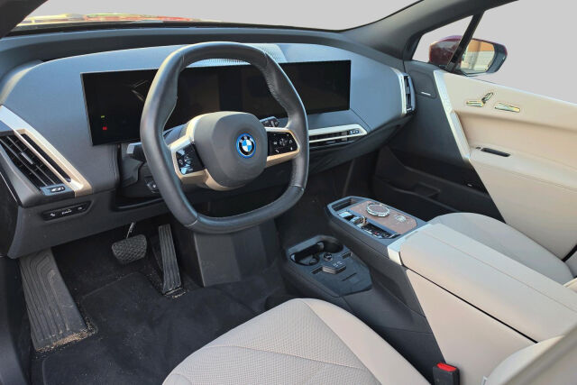 BMW iX