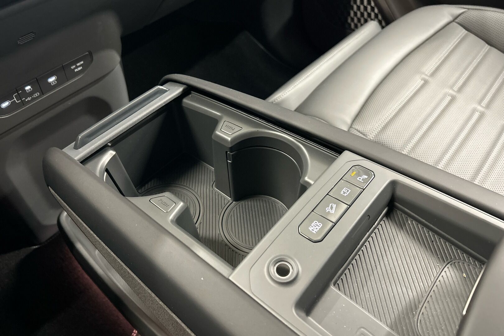 KIA EV9 iso kuva 19