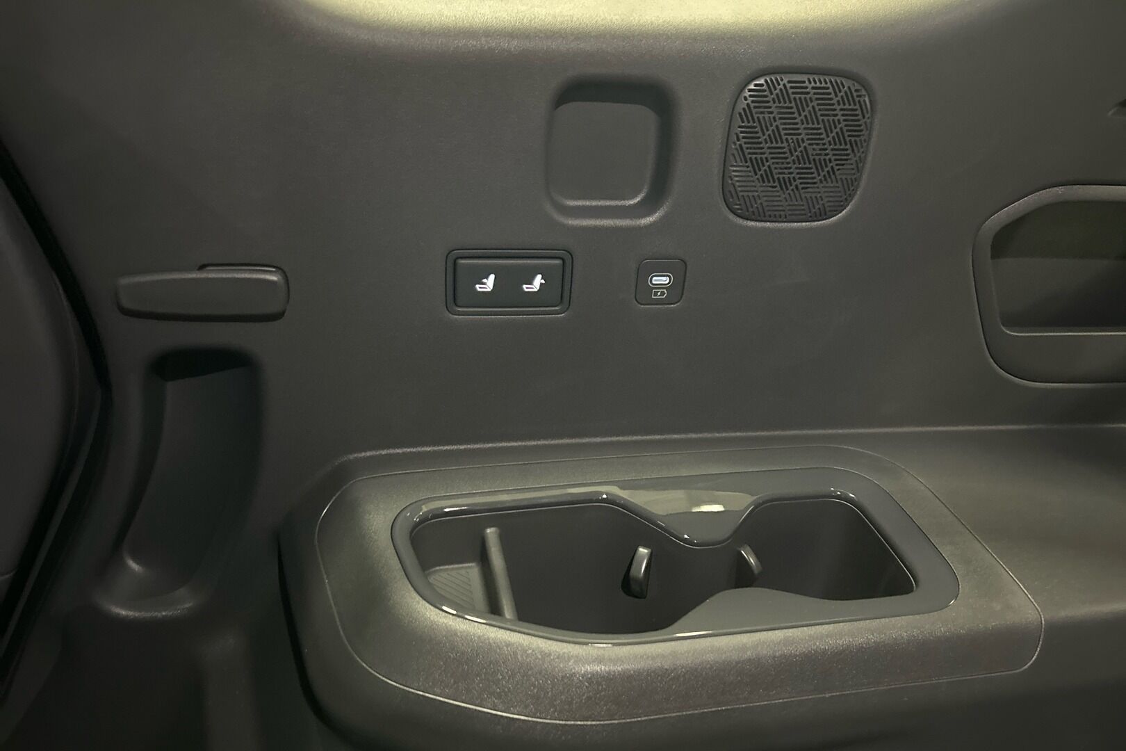 KIA EV9 iso kuva 29