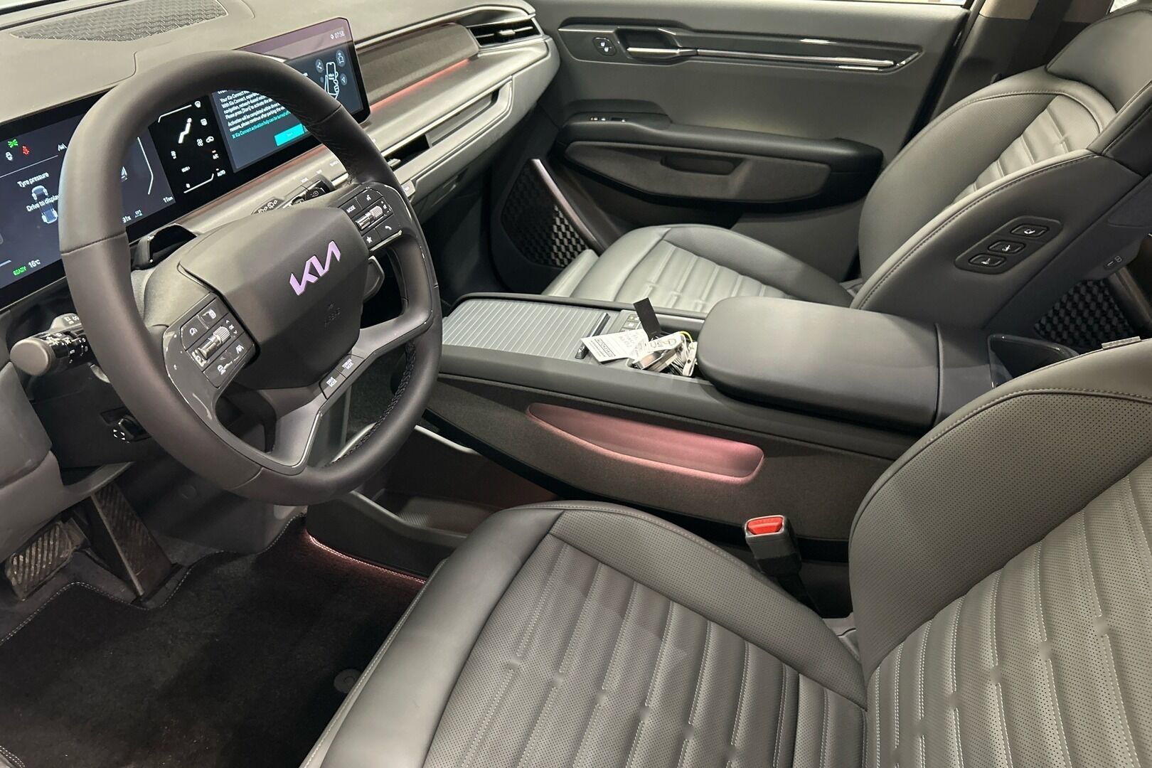 KIA EV9 iso kuva 7