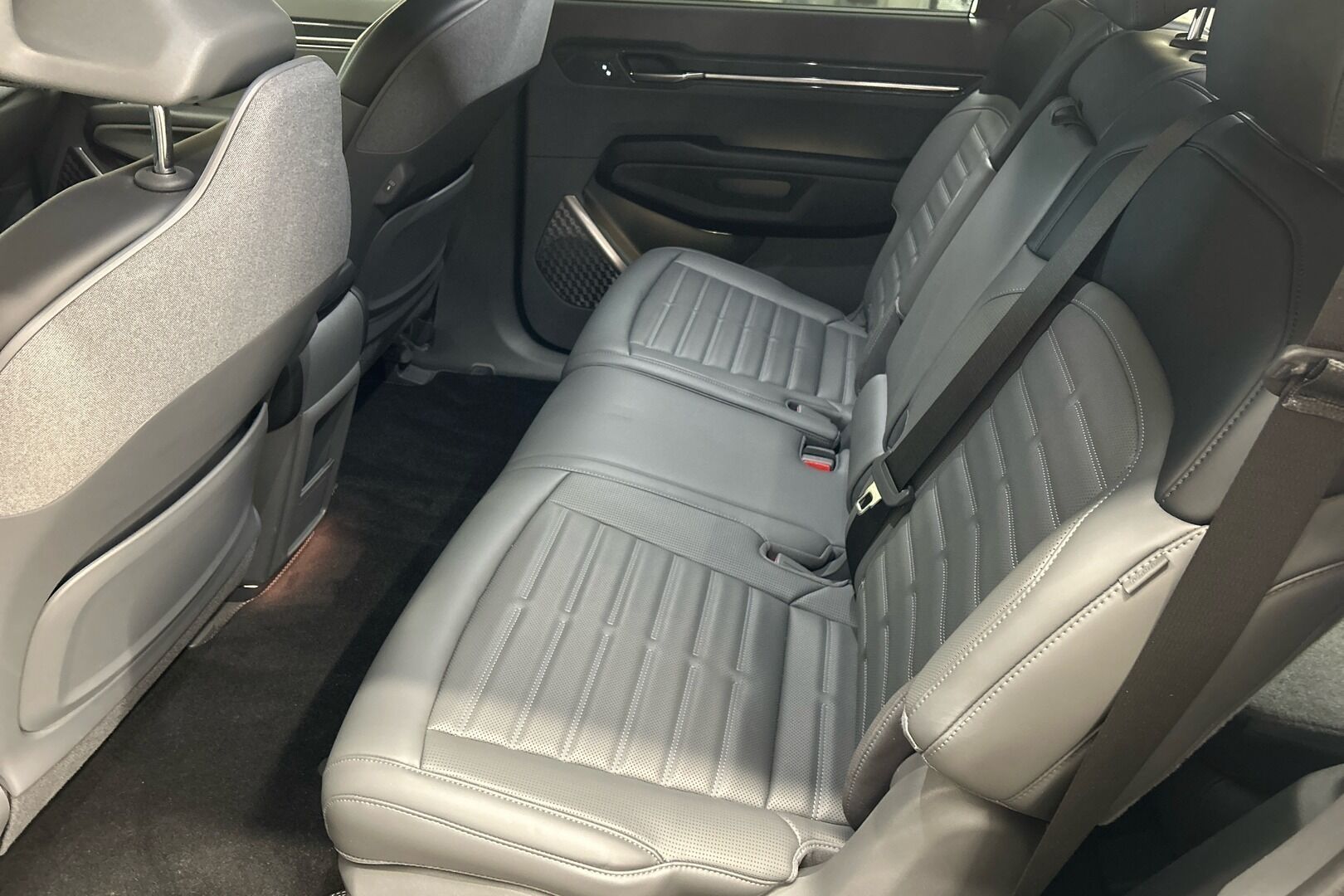 KIA EV9 iso kuva 8