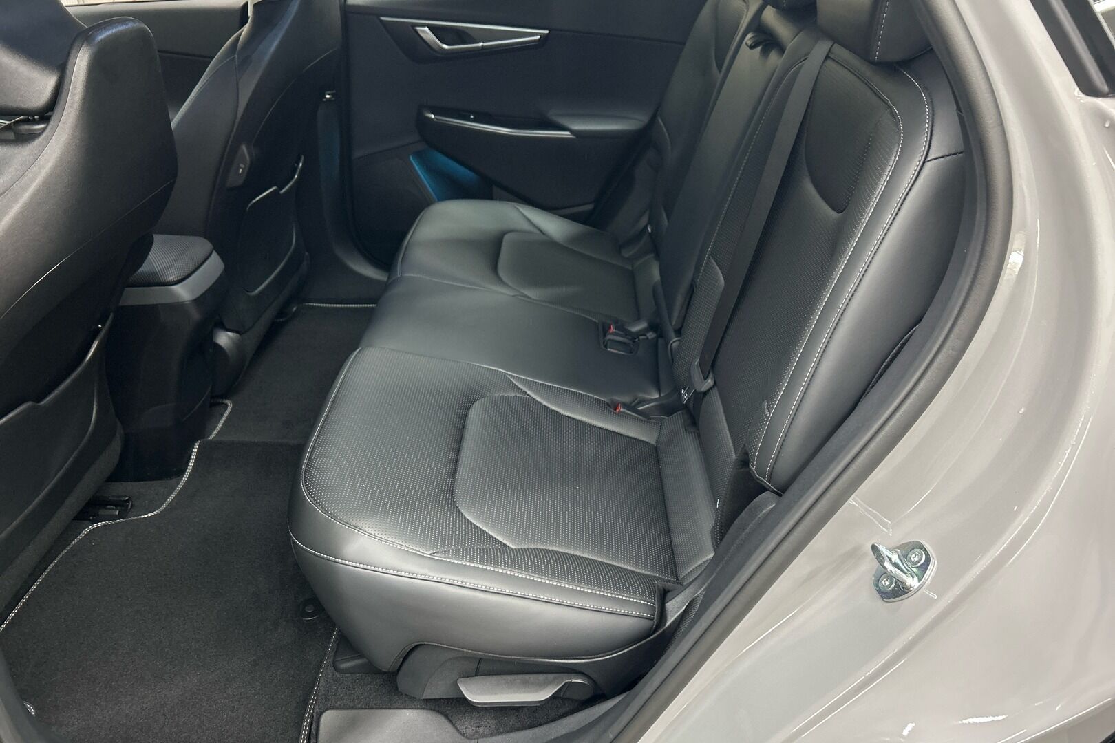 KIA EV6 iso kuva 8