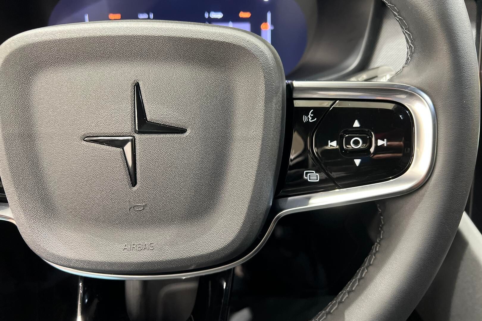 Polestar 2 iso kuva 26