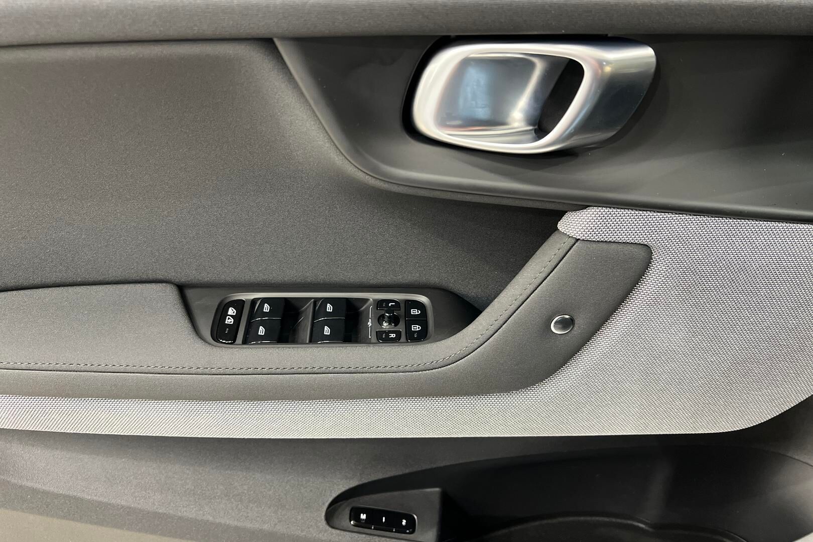 Polestar 2 iso kuva 29