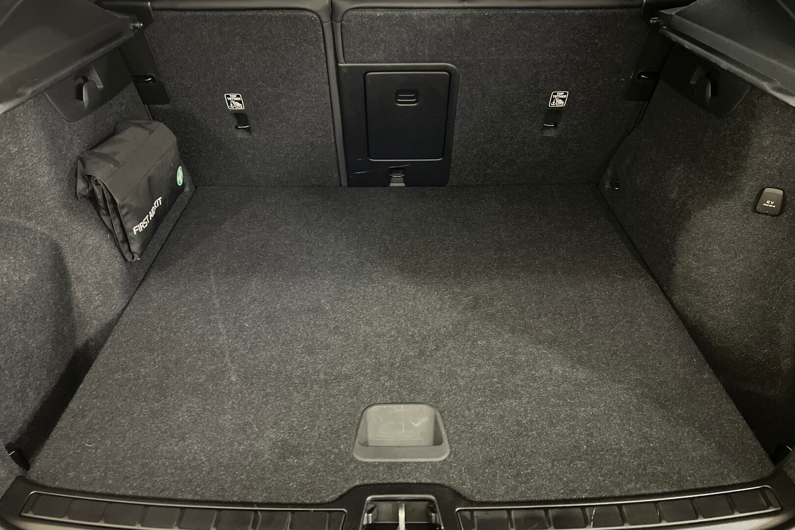 Volvo XC40 iso kuva 12