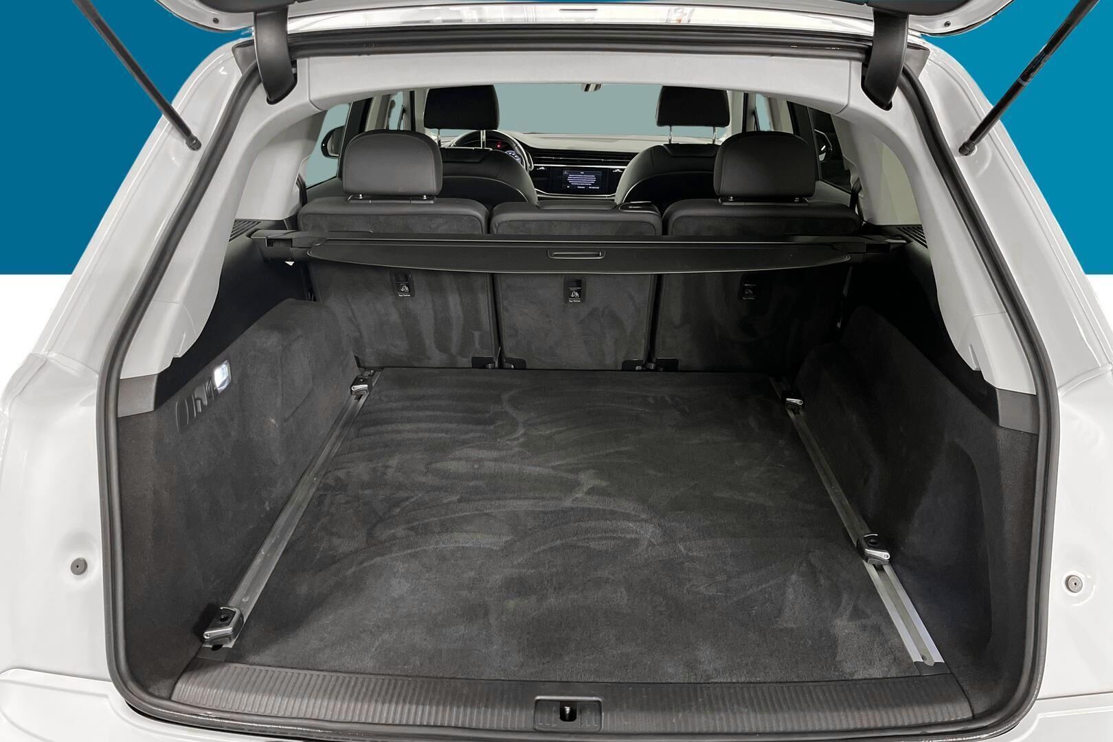 Audi Q7 iso kuva 12