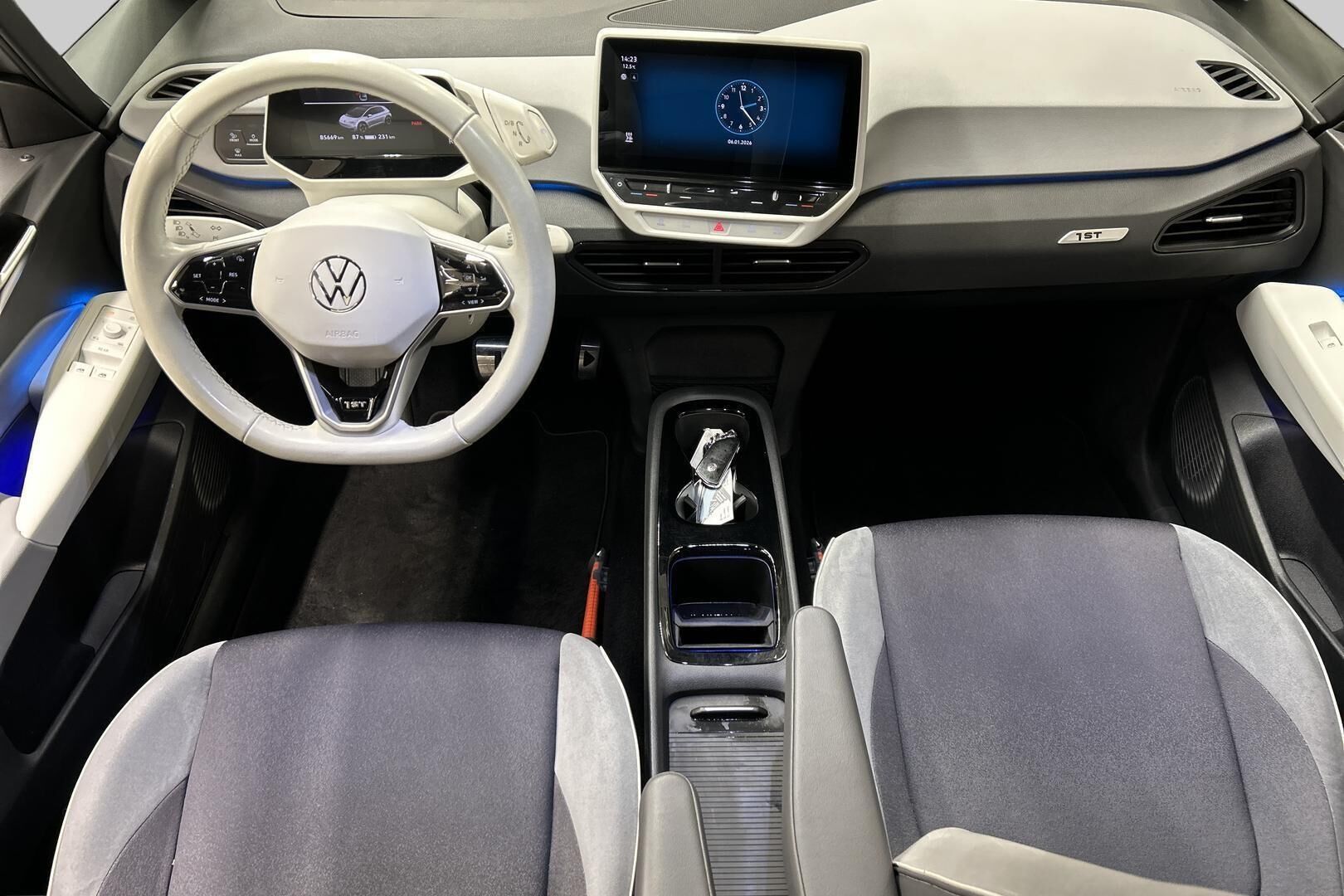VOLKSWAGEN ID.3 iso kuva 10