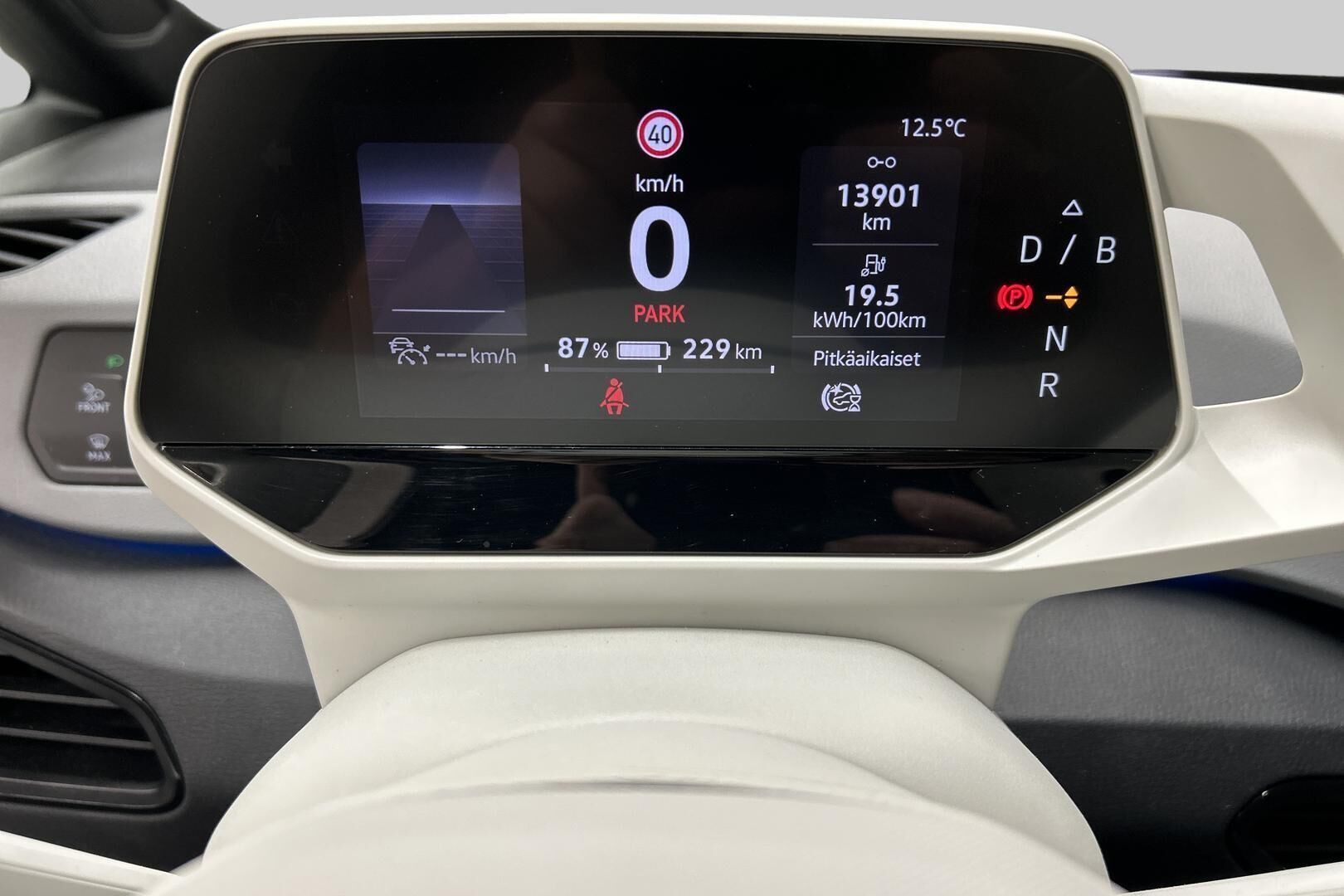 VOLKSWAGEN ID.3 iso kuva 13