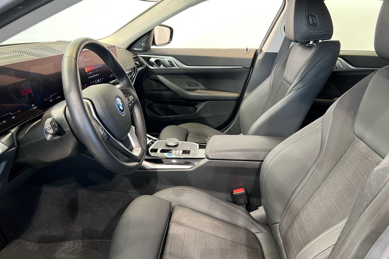 BMW I4 iso kuva 4