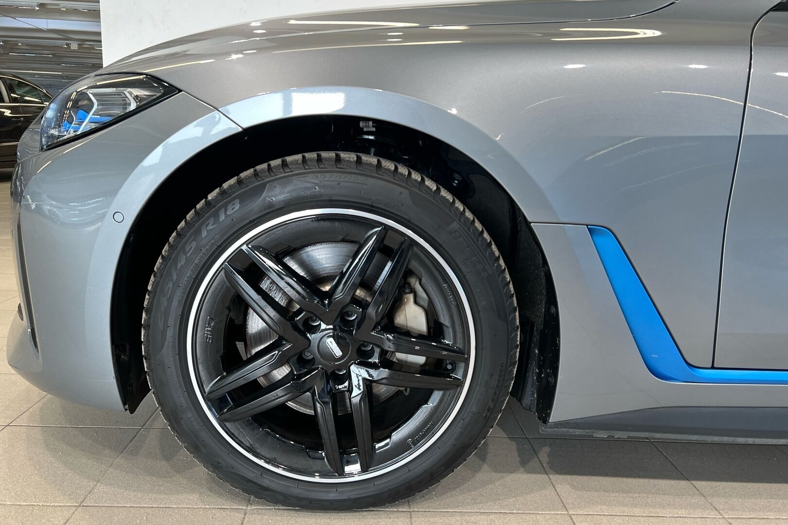 BMW I4 iso kuva 7