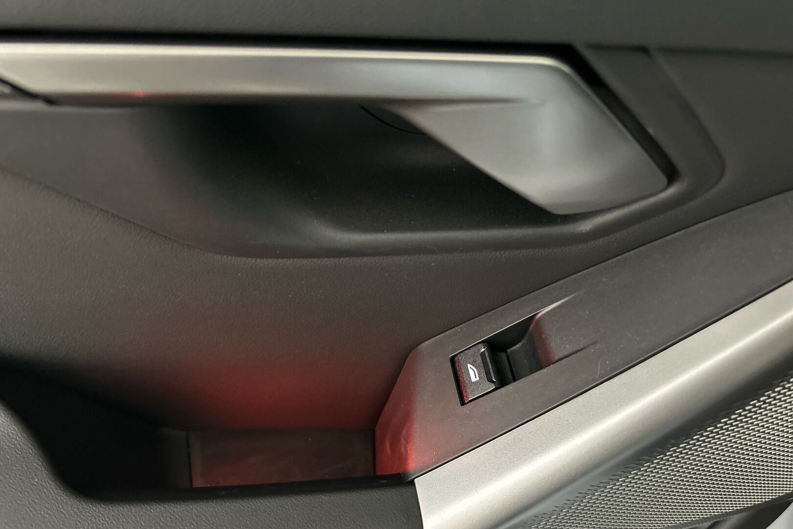 BMW i5 iso kuva 10