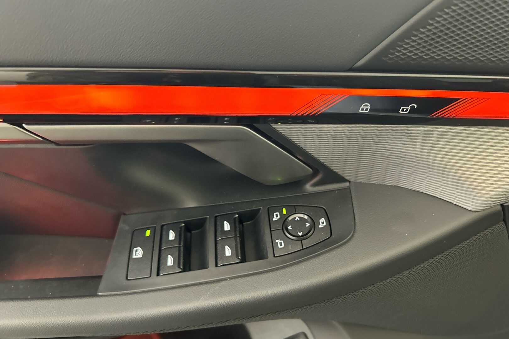 BMW i5 iso kuva 24