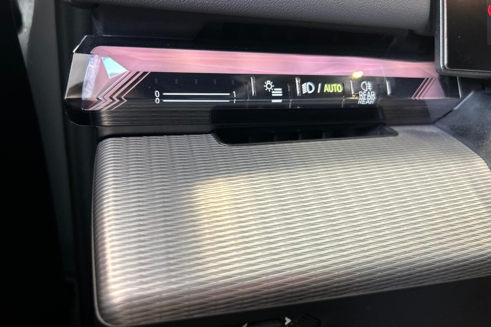 BMW i5 iso kuva 26