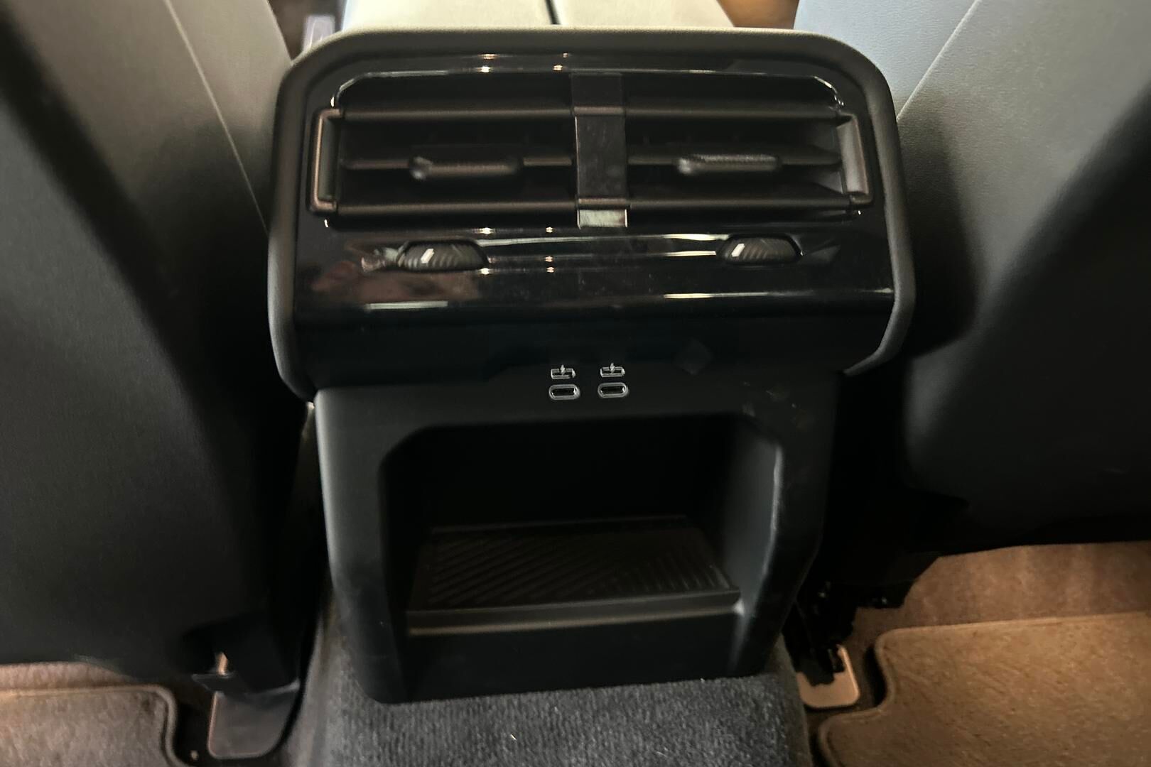 BMW i5 iso kuva 29