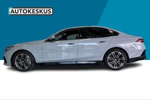 BMW i5 esikatselu 7
