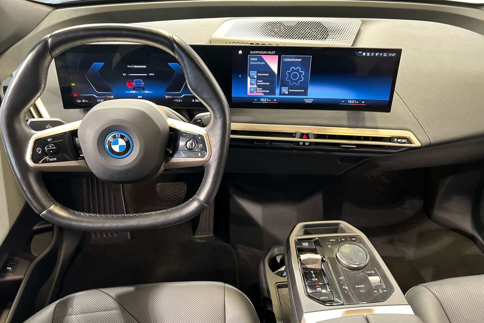 BMW IX iso kuva 10
