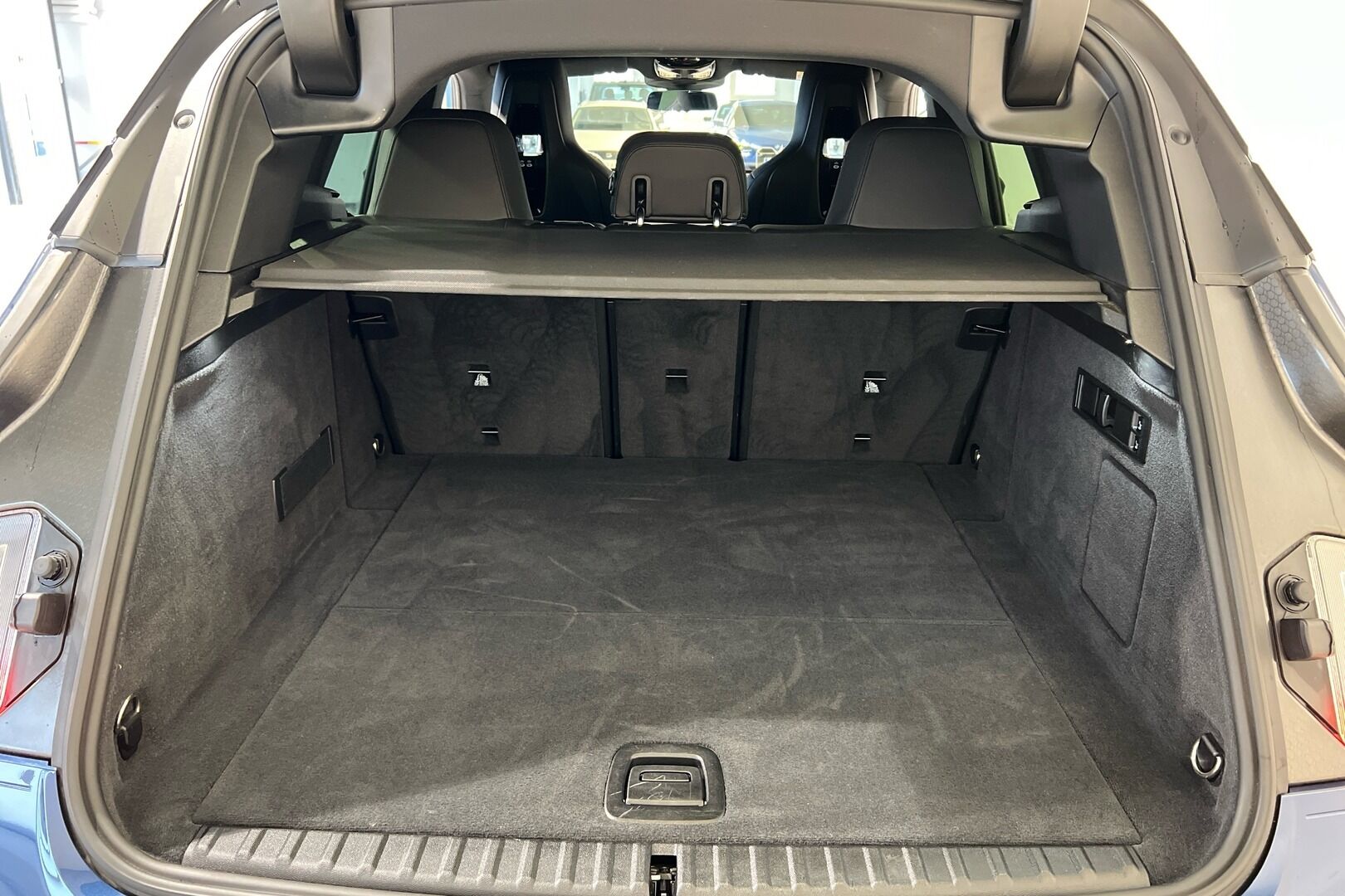 BMW IX iso kuva 8