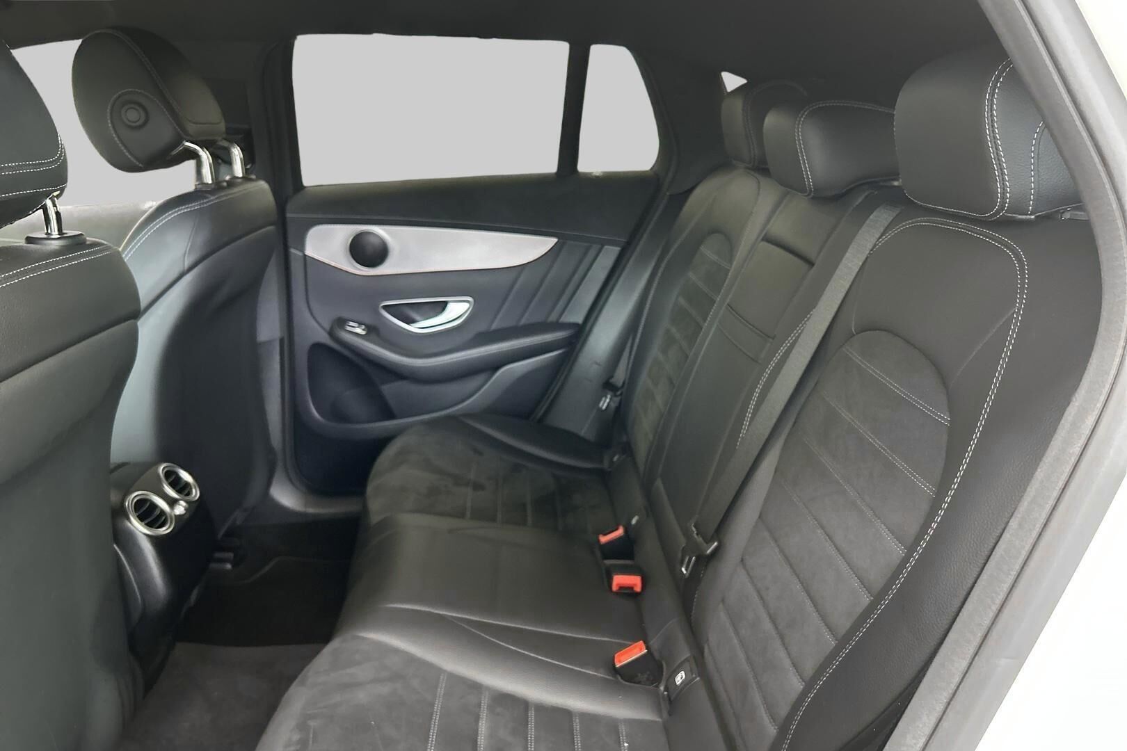 MERCEDES-BENZ EQC iso kuva 8