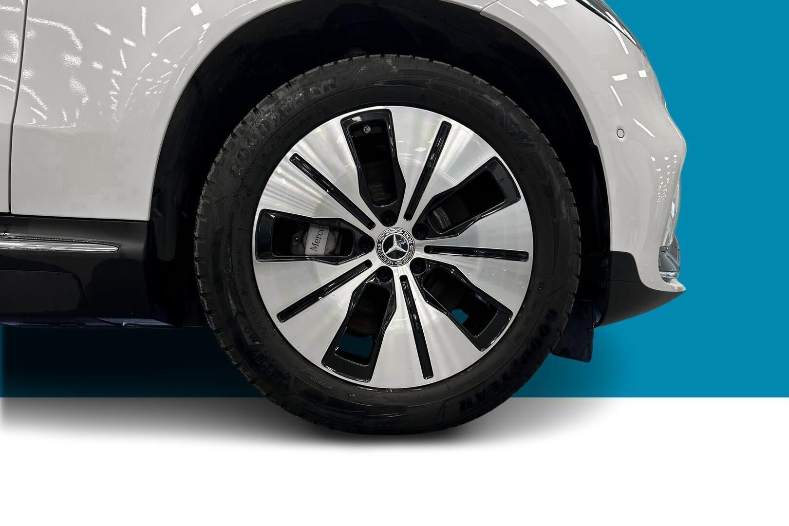 MERCEDES-BENZ EQC iso kuva 10