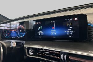 MERCEDES-BENZ EQC esikatselu 12