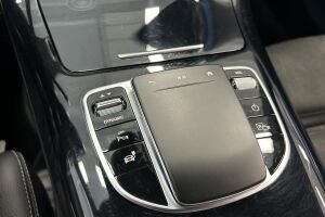MERCEDES-BENZ EQC esikatselu 15