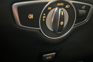 MERCEDES-BENZ EQC esikatselu 32
